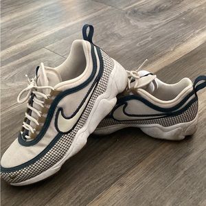 Nike Spiridon Women’s size 7.5